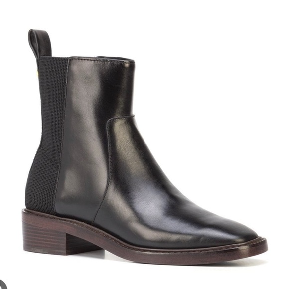 Tory Burch WOMEN'S SQUARE TOE LEATHER CHELSEA BOOTS IN PERFECT BLACK Size 9.5 - Picture 1 of 13